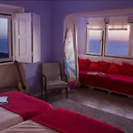 Chill In Surf House Hostel *