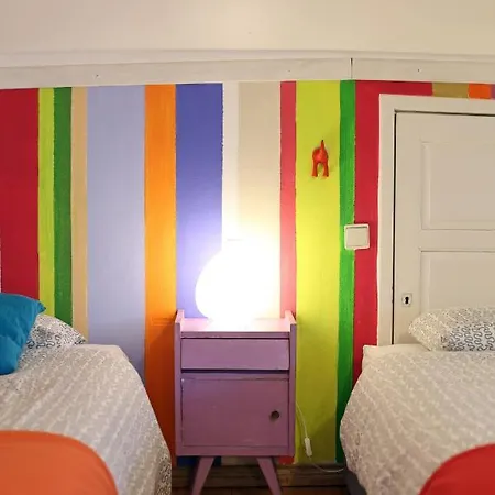 Chill In Surf House *