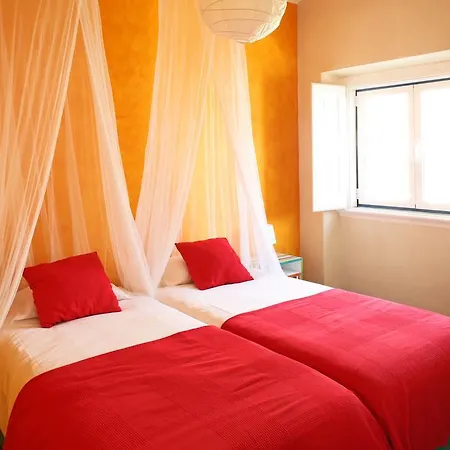 Chill In Surf House بيت شباب