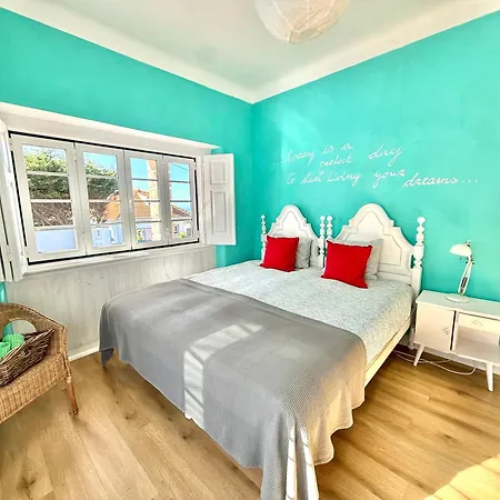 Hostel Chill In Surf House Ericeira