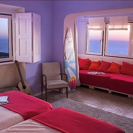 Chill In Surf House Hostel