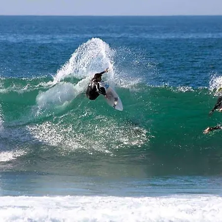 Chill In Surf House