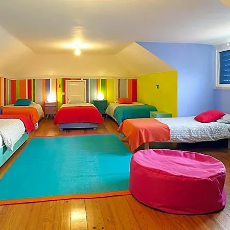 Chill In Surf House Hostel Ericeira