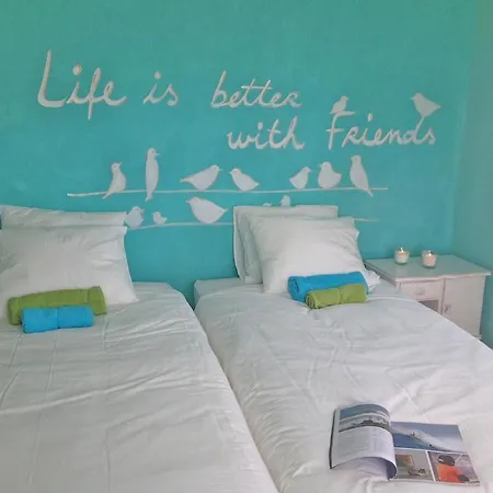 Chill In Surf House بيت شباب *