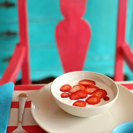 Chill In Surf House بيت شباب