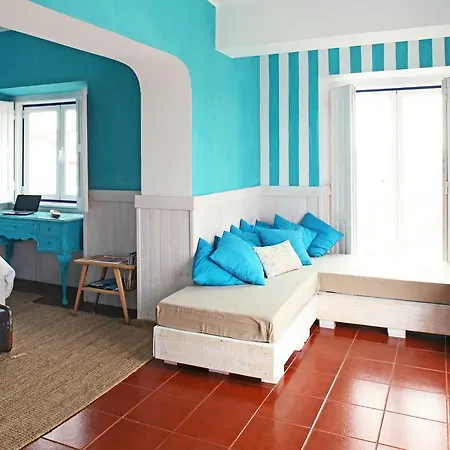 Hostel Chill In Surf House Ericeira