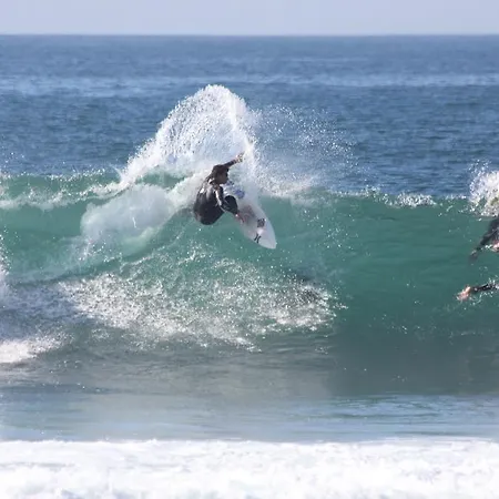 Chill In Surf House إيريسييرا