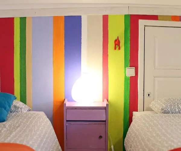 Chill In Surf House *