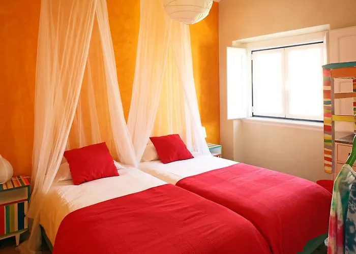 Chill In Surf House Hostel