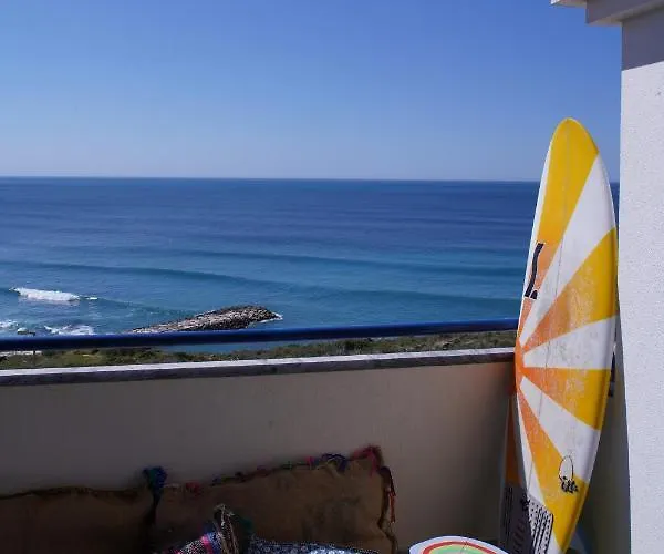 Chill In Surf House Ericeira