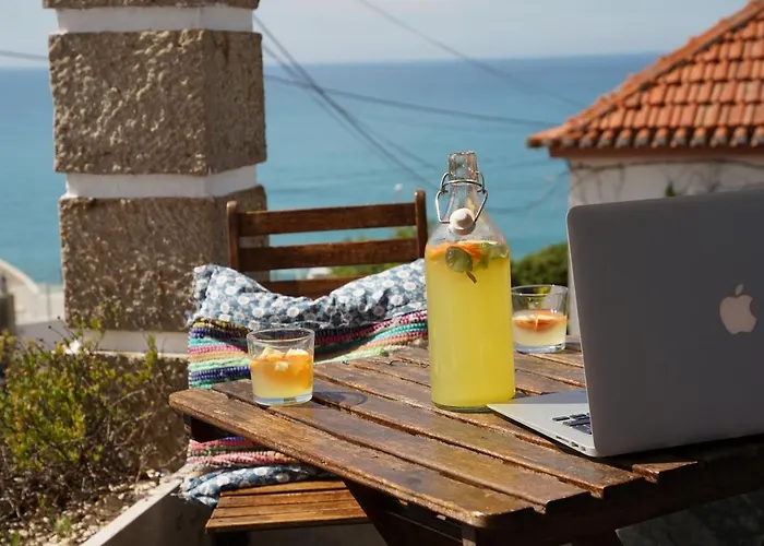 Chill In Surf House
