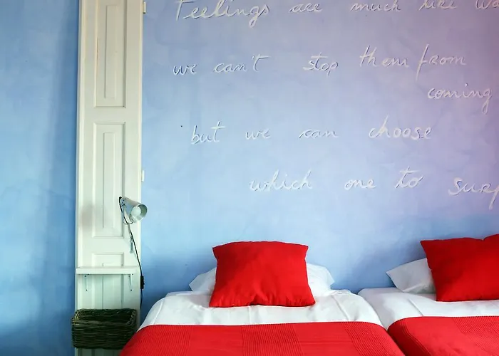 Chill In Surf House Hostel *