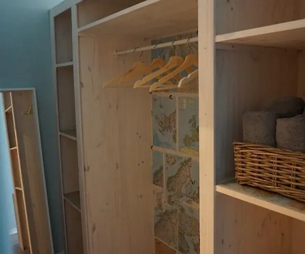 Chill In Surf House *